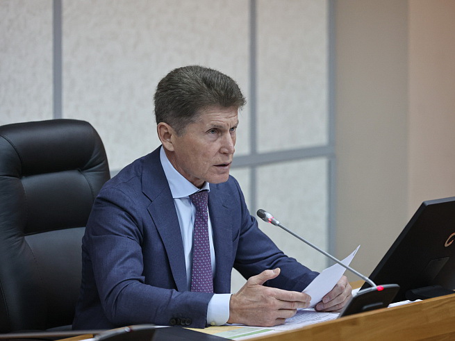 Олег Кожемяко поручил главам муниципалитетов срочно наладить подачу тепла жителям.