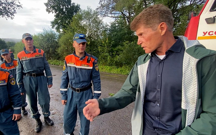 Олег Кожемяко распорядился оказать помощь эвакуированным жителям затопленного Барабаша.