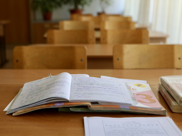 Школьным учителям Приморья предлагают миллионы рублей за переезд в глубинку.