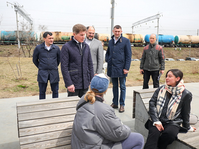 Олег Кожемяко призвал приморцев проголосовать за объекты благоустройства, сообщает www.primorsky.ru. Олег Кожемяко призвал приморцев проголосовать за объекты благоустройства, сообщает www.primorsky.ru.