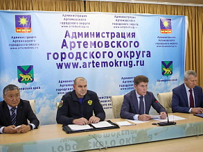 В большинство пострадавших от непогоды населенных пунктов Приморья вернули свет, сообщает primorsky.ru. В большинство пострадавших от непогоды населенных пунктов Приморья вернули свет, сообщает primorsky.ru.
